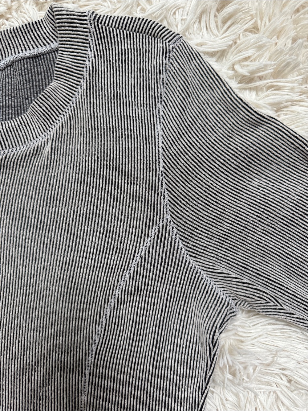 Bucket List Ribbed Crewneck Henley LS Top ๐ Black & White - Picture 6 of 13